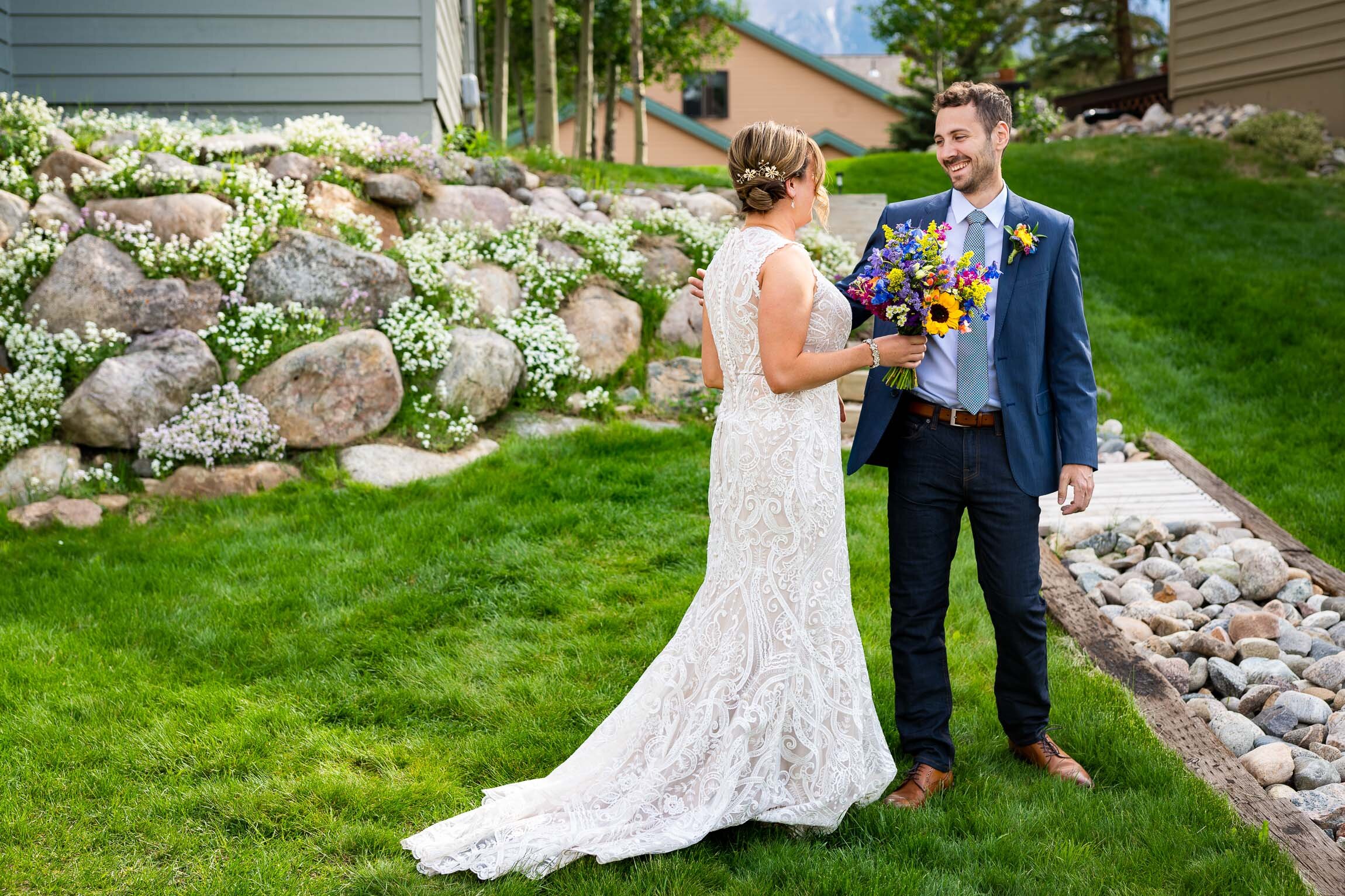 Sapphire Point Overlook, Sapphire Point Wedding, wedding photography, wedding photographer, wedding inspiration, wedding photo inspiration, Sapphire Point elopement, Sapphire Point wedding photos, Sapphire Point wedding photography, Sapphire Point elopement photographer, Summit County elopement inspiration, Mountain wedding, Mountain wedding photos, Colorado wedding photography, Colorado wedding photographer, Colorado wedding inspiration