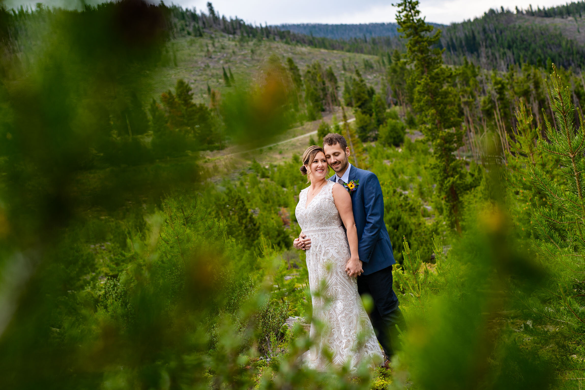 Sapphire Point Overlook, Sapphire Point Wedding, wedding photography, wedding photographer, wedding inspiration, wedding photo inspiration, Sapphire Point elopement, Sapphire Point wedding photos, Sapphire Point wedding photography, Sapphire Point elopement photographer, Summit County elopement inspiration, Mountain wedding, Mountain wedding photos, Colorado wedding photography, Colorado wedding photographer, Colorado wedding inspiration