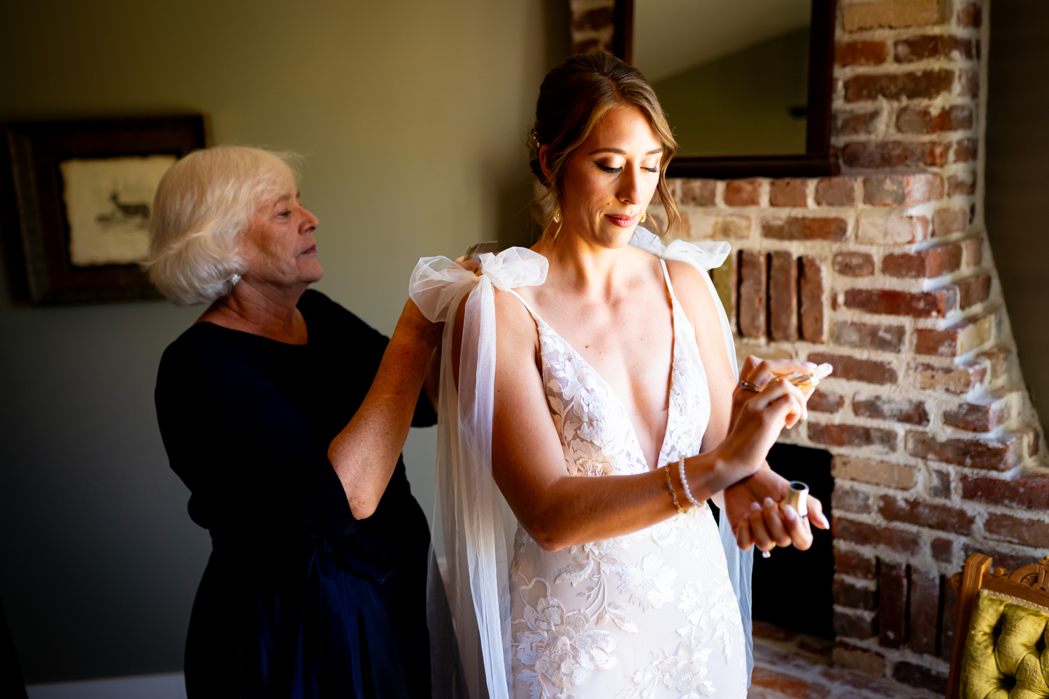 Fall Evergreen Lake House Wedding in the mountains of Colorado - getting ready